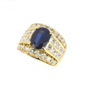 18k Yellow Gold Sapphire and Diamond Dress Ring 3.16ct